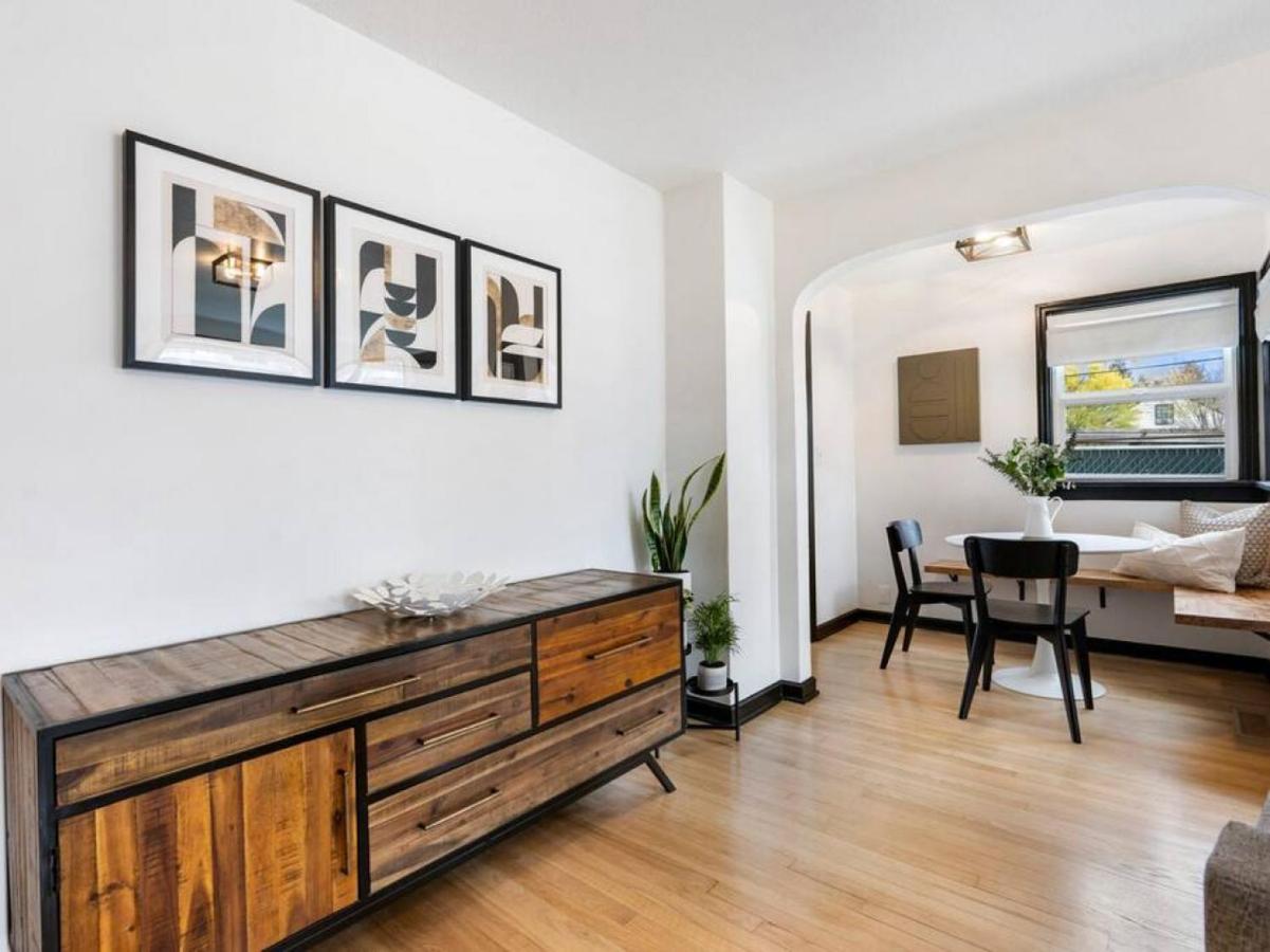 Picture Perfect Bungalow In The Heart Of Dt Vancouver Exteriör bild