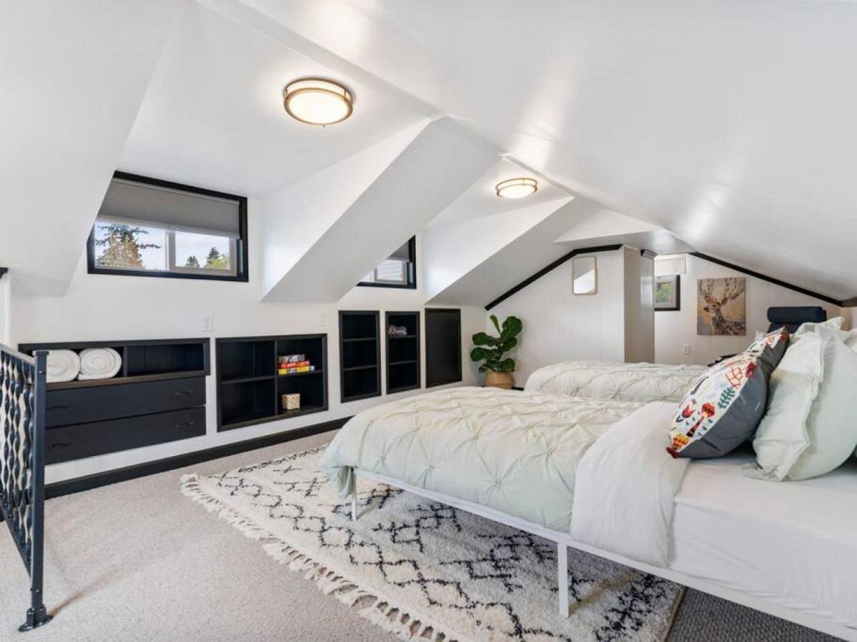 Picture Perfect Bungalow In The Heart Of Dt Vancouver Exteriör bild