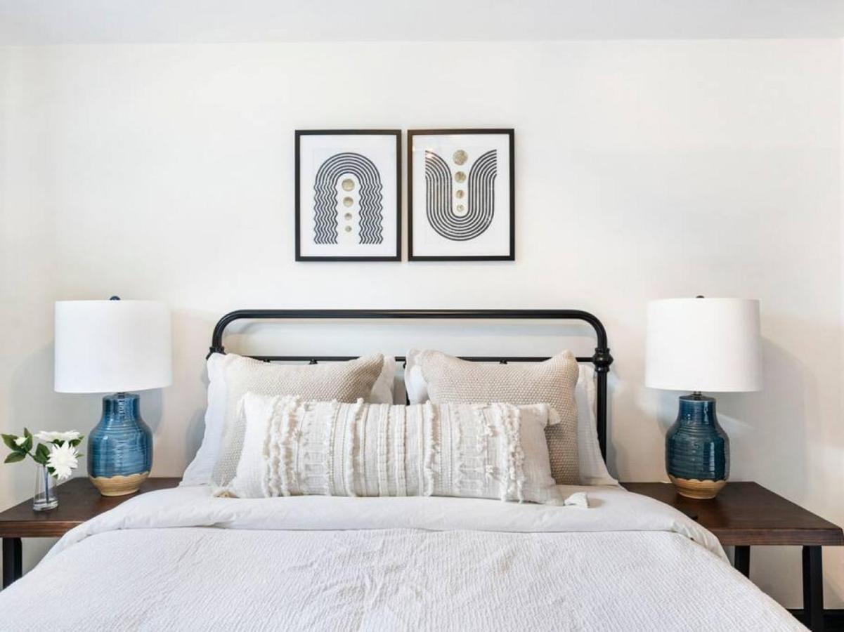 Picture Perfect Bungalow In The Heart Of Dt Vancouver Exteriör bild